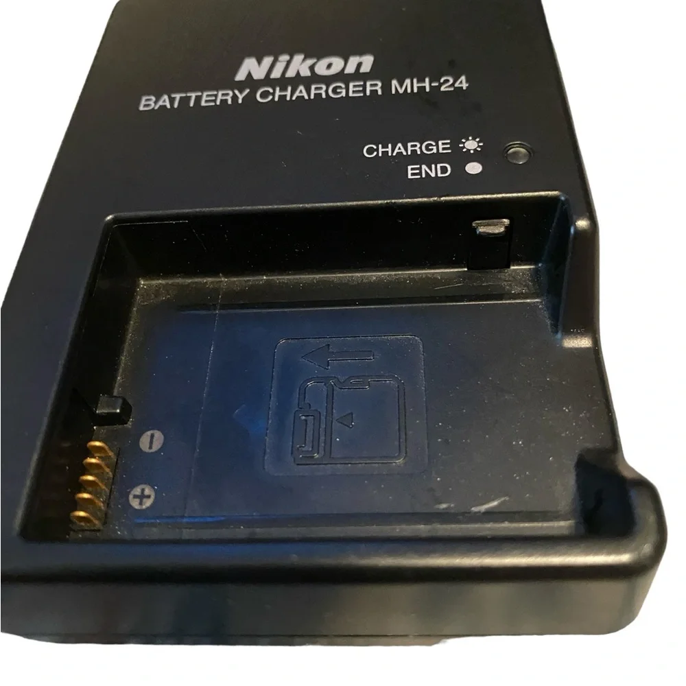 Nikon MH-24 Quick Charger For EN-EL14 Li-ion Battery Compatible Vintage Camera